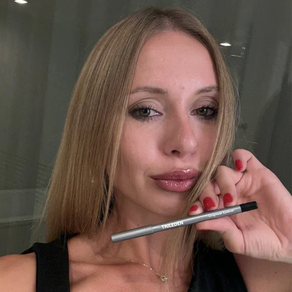 Final 3 hours 75% off:🌸 Longwear Eyeliner - Lightweight and Waterproof